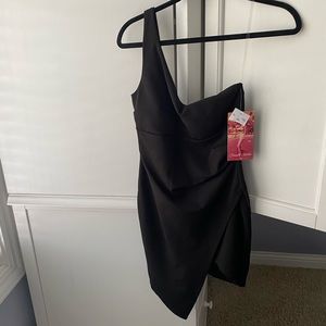 asymmetrical one-shoulder black dress